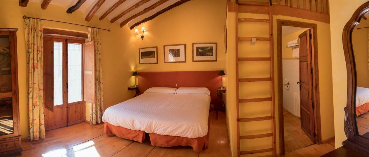 Hotel Rural Mas Fontanelles Biar Esterno foto